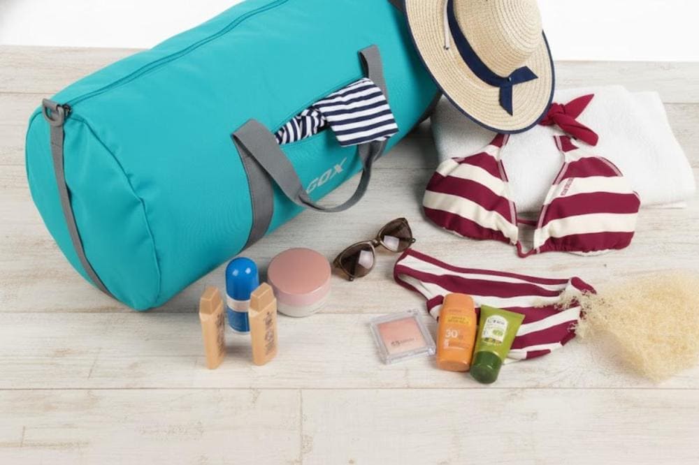 H&atilde;y chuẩn bị đầy đủ trang phục v&agrave; vật dụng cần thiết cho chuyến đi biển Sầm Sơn của bạn.